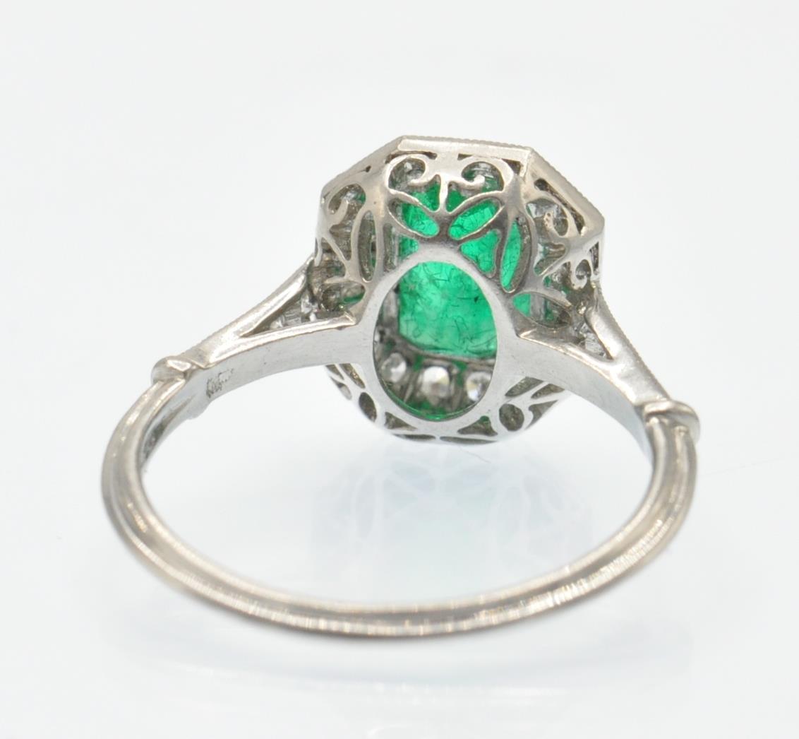 A Platinum Emerald & Diamond Cocktail Ring - Image 4 of 5