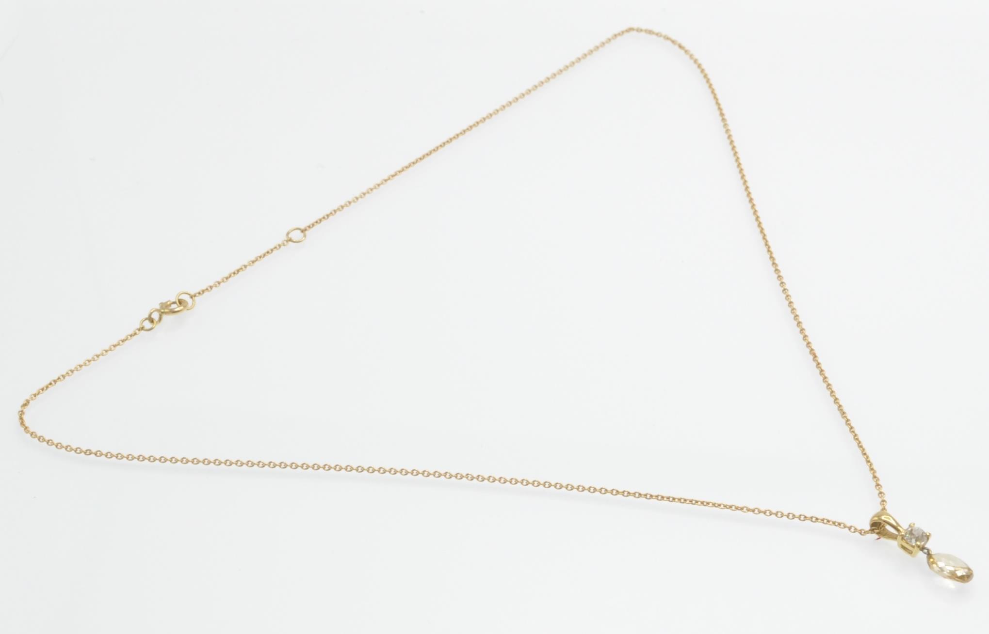 An 18ct Gold & Diamond Pendant necklace - Image 2 of 6