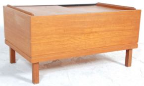 A vintage retro 20th Century teak wood coffee tabl