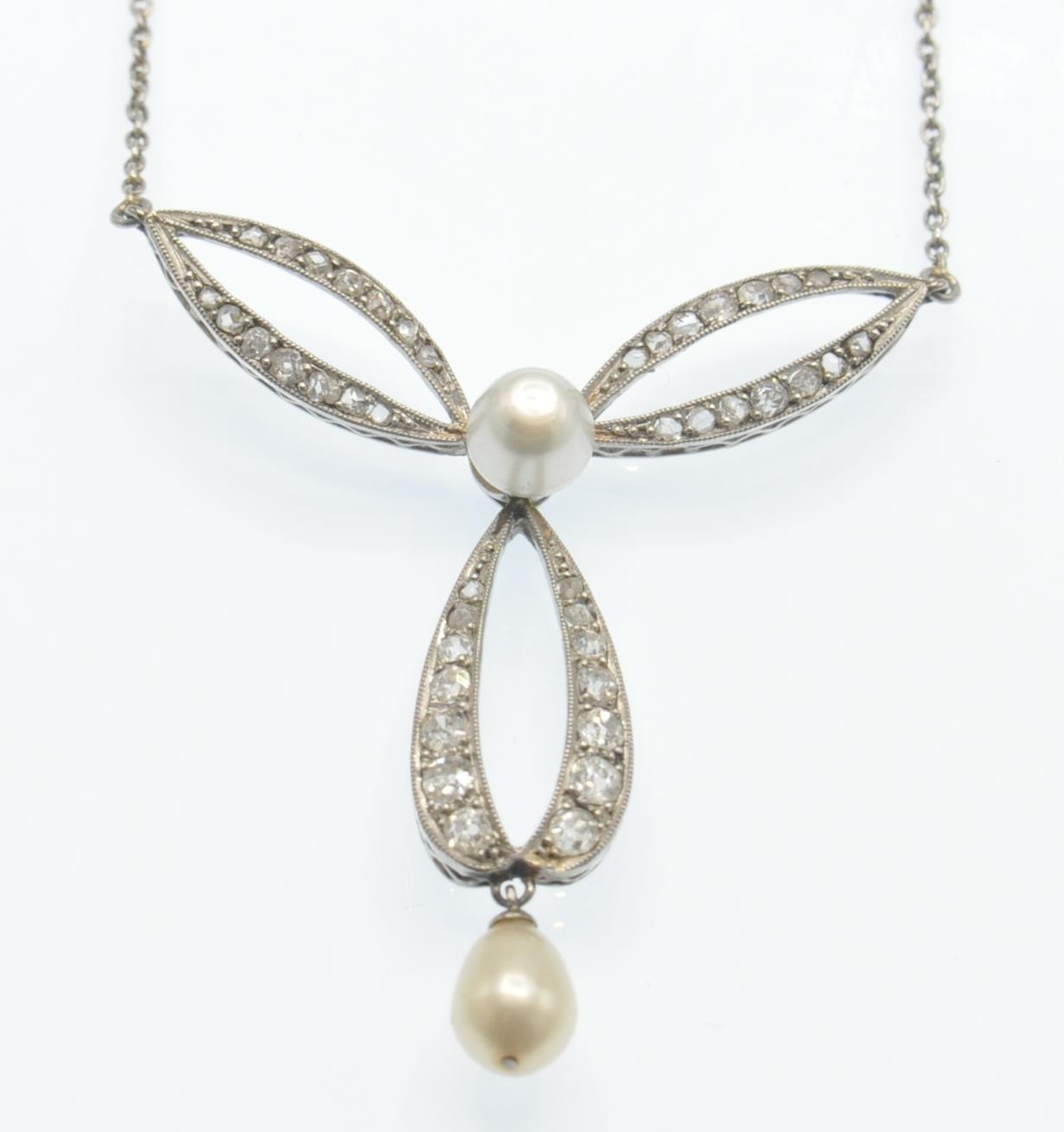 An Antique Cased 18ct White Gold Pearl & Diamond Pendant Necklace