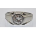 An 18ct White Gold & Diamond Solitaire Ring