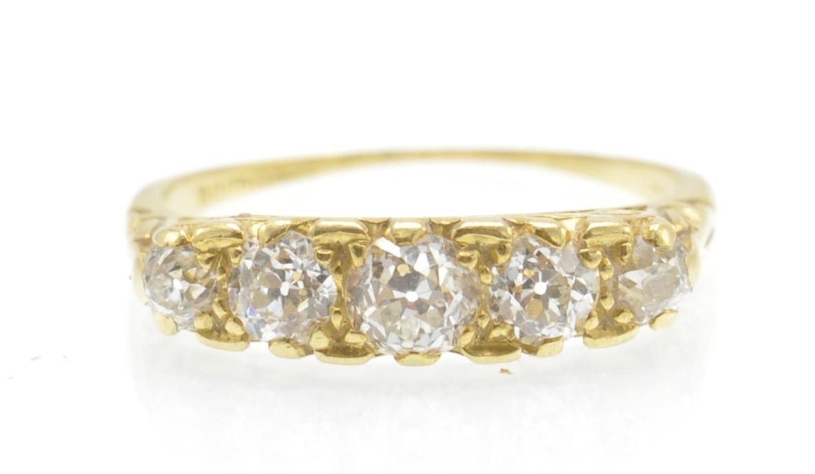 An Antique 18ct Gold & Diamond 5 Stone Ring