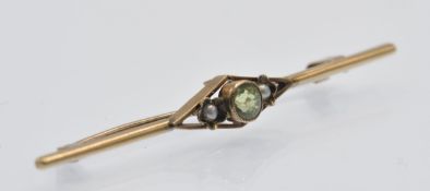 A Hallmarked 9ct Gold Peridot & Pearl Bar Brooch