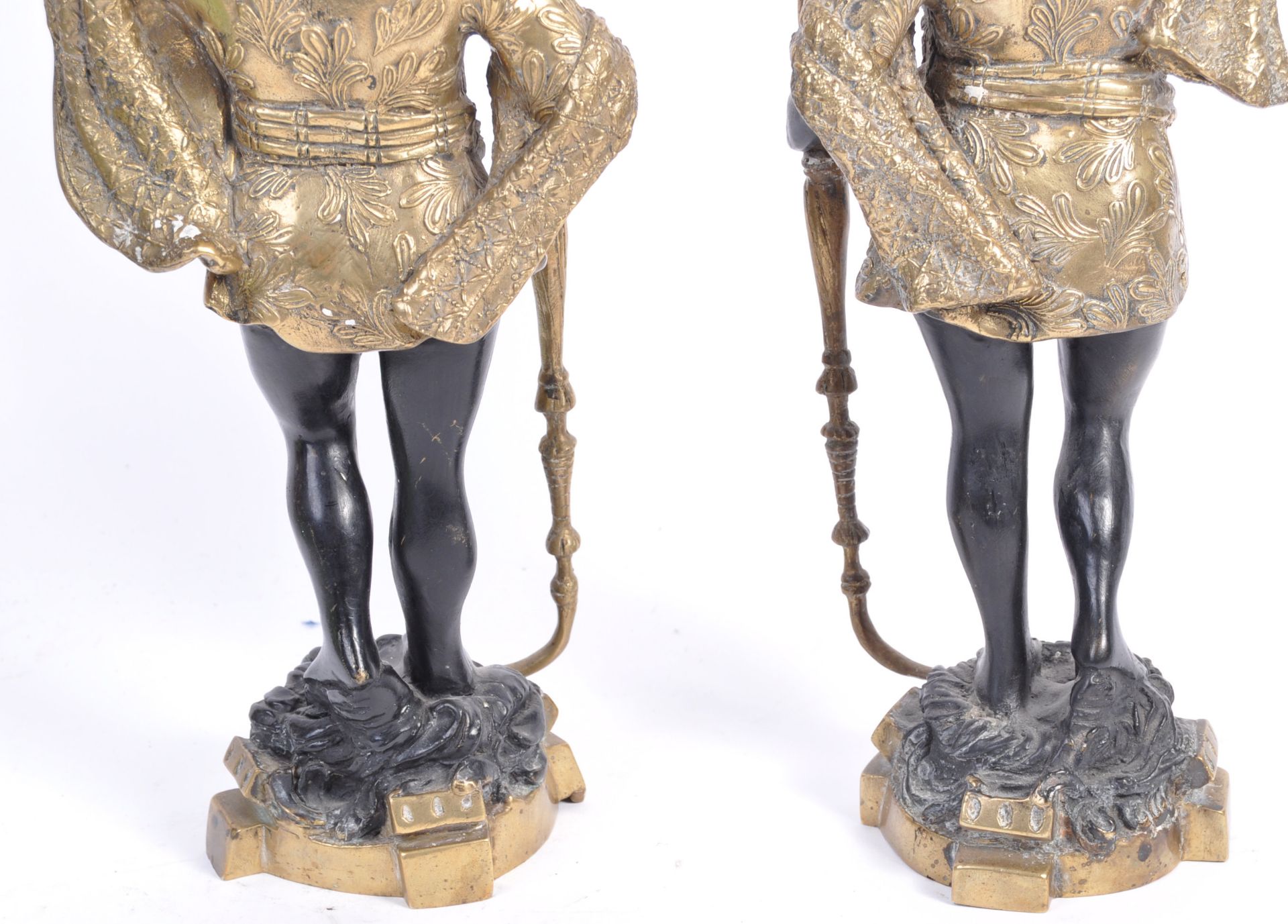 PAIR OF TWO TONE BRONZE BLACKAMOOR FIGURINES - Bild 5 aus 10