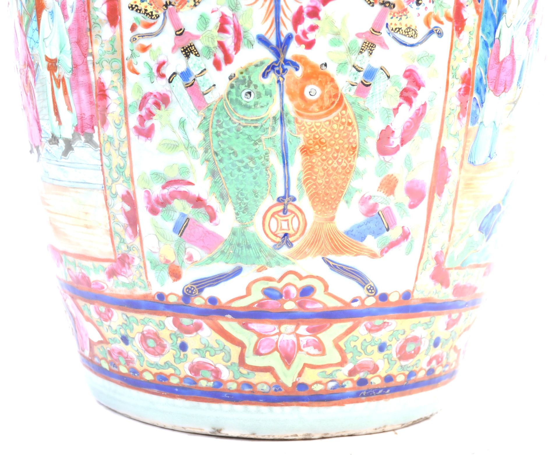 LARGE 18TH CENTURY CHINESE ANTIQUE CANTON VASE ON STAND - Bild 7 aus 7