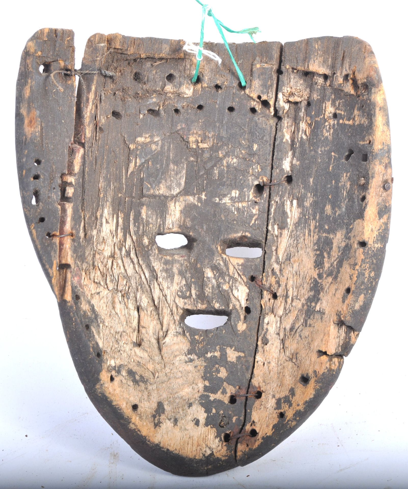 TRIBAL ANTIQUITIES - 19TH CENTURY ANGOLAN CHOKWE MASK - Bild 5 aus 7