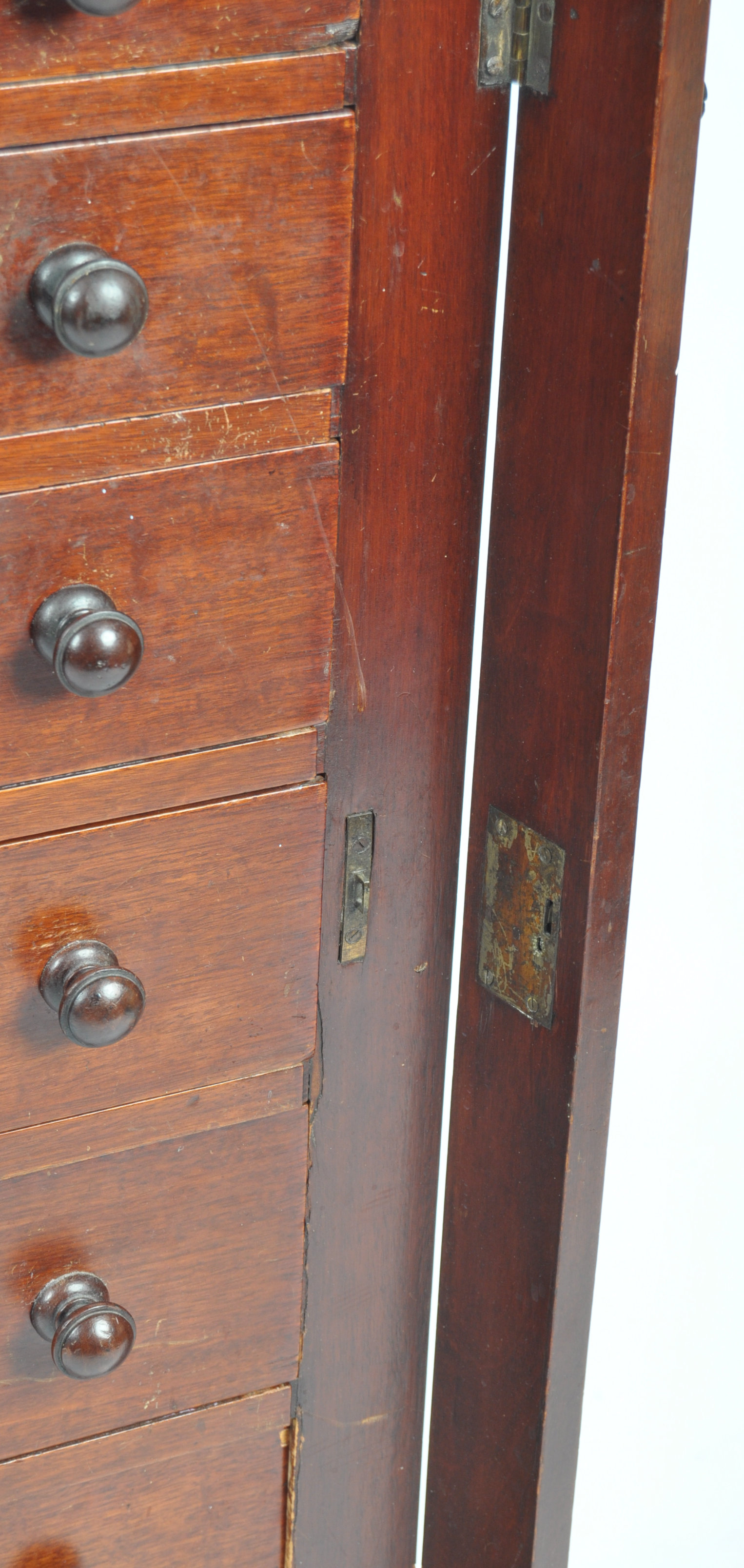 19TH CENTURY VICTORIAN MAHOGANY WELLINGTON CHEST - Image 3 of 5