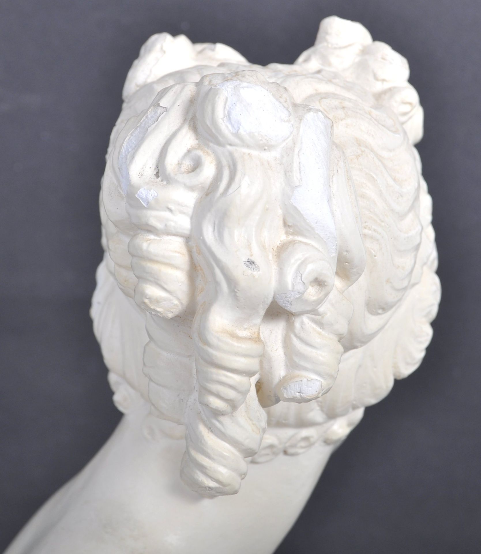 19TH CENTURY ITALIAN ANTIQUE GRAND TOUR PLASTER BUST - Bild 9 aus 9