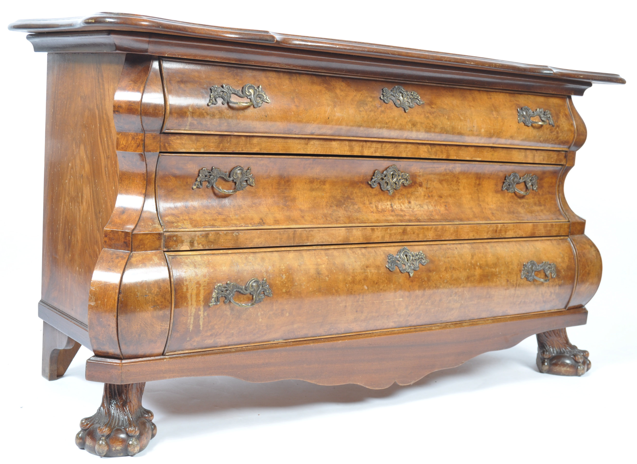 19TH CENTURY DUTCH BOMBE WALNUT COMMODE CHEST OF DRAWERS - Image 4 of 9