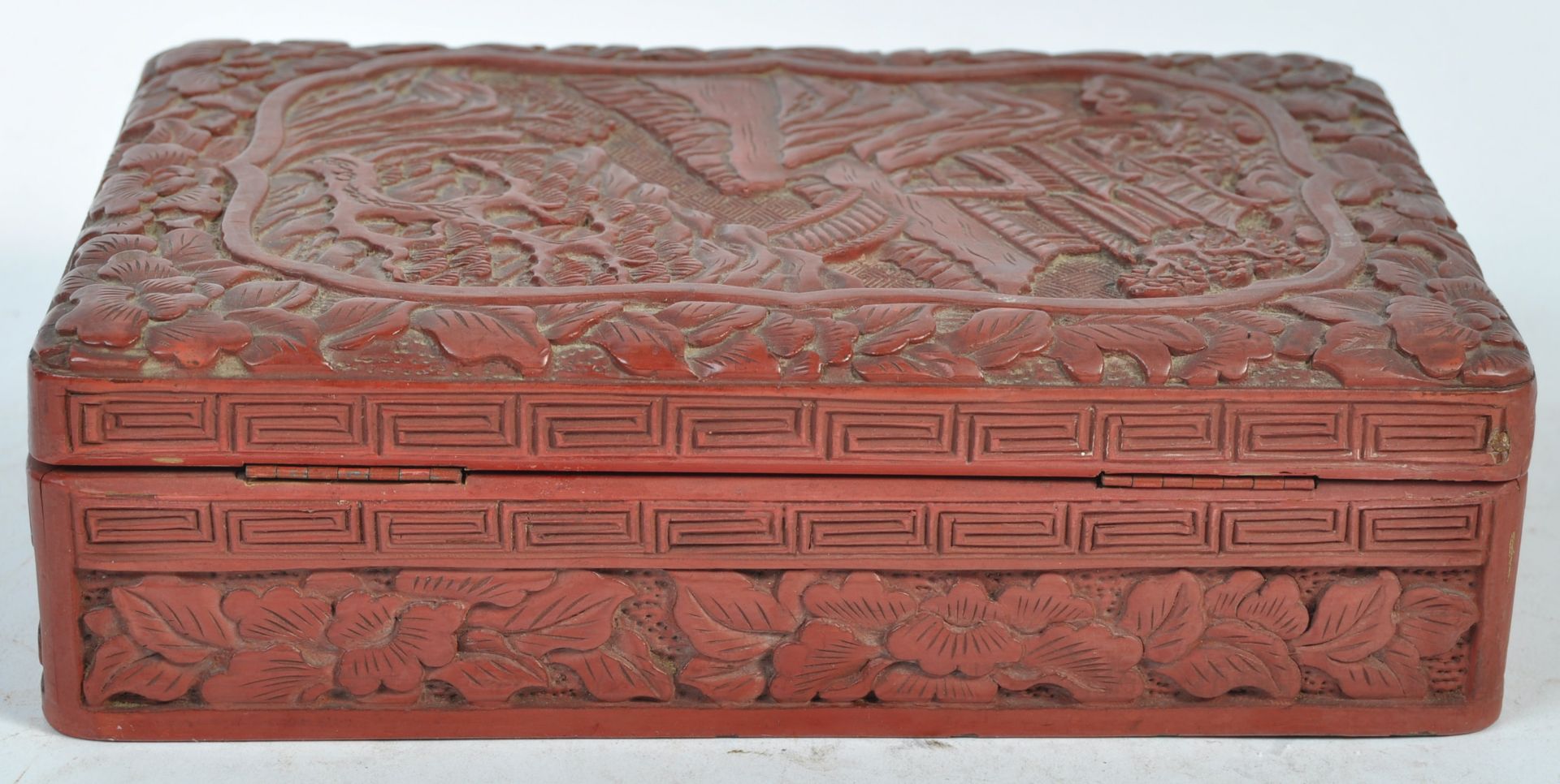 19TH CENTURY CHINESE RED & BLACK LACQUER WOODEN BOX - Bild 3 aus 6