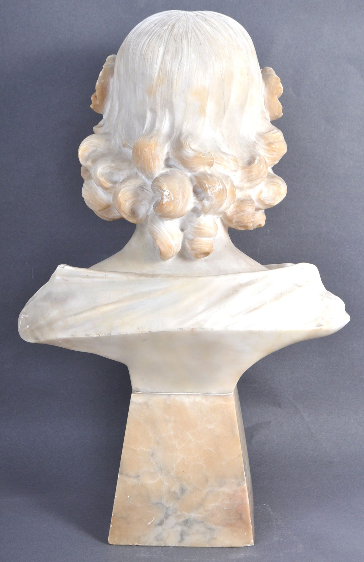 19TH CENTURY VICTORIAN ANTIQUE MARBLE BUST OF A GIRL RAISED ON A PEDESTAL BASE - Bild 6 aus 8