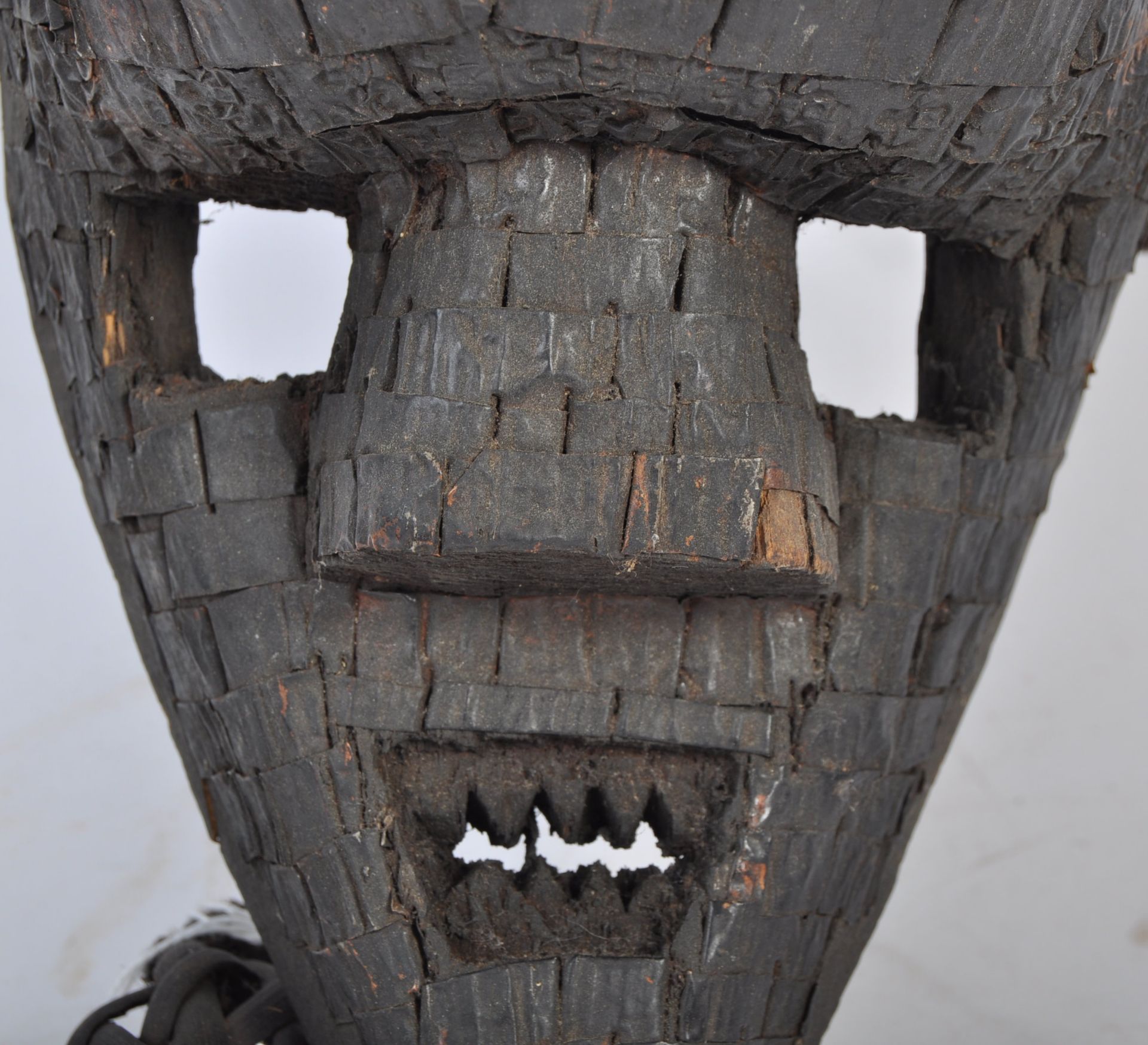 TRIBAL ANTIQUITIES - AFRICAN CARVED SALAMPASU CONGOLESE MASK - Image 4 of 9