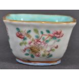 19TH CENTURY CHINESE PORCELAIN BOWL / CUP