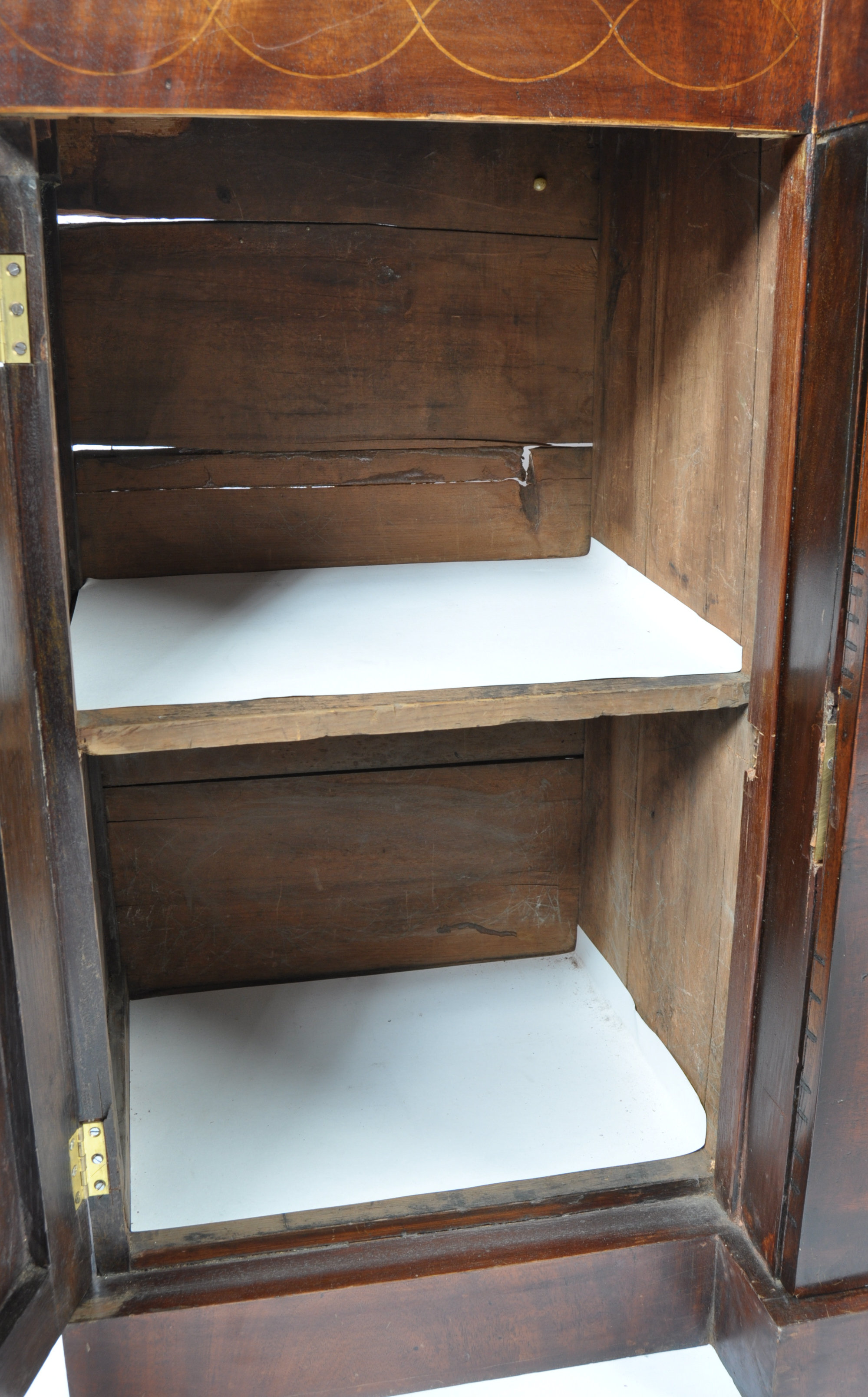 LARGE AND IMPRESSIVE GEORGIAN BREAKFRONT BOOKCASE - Image 9 of 13