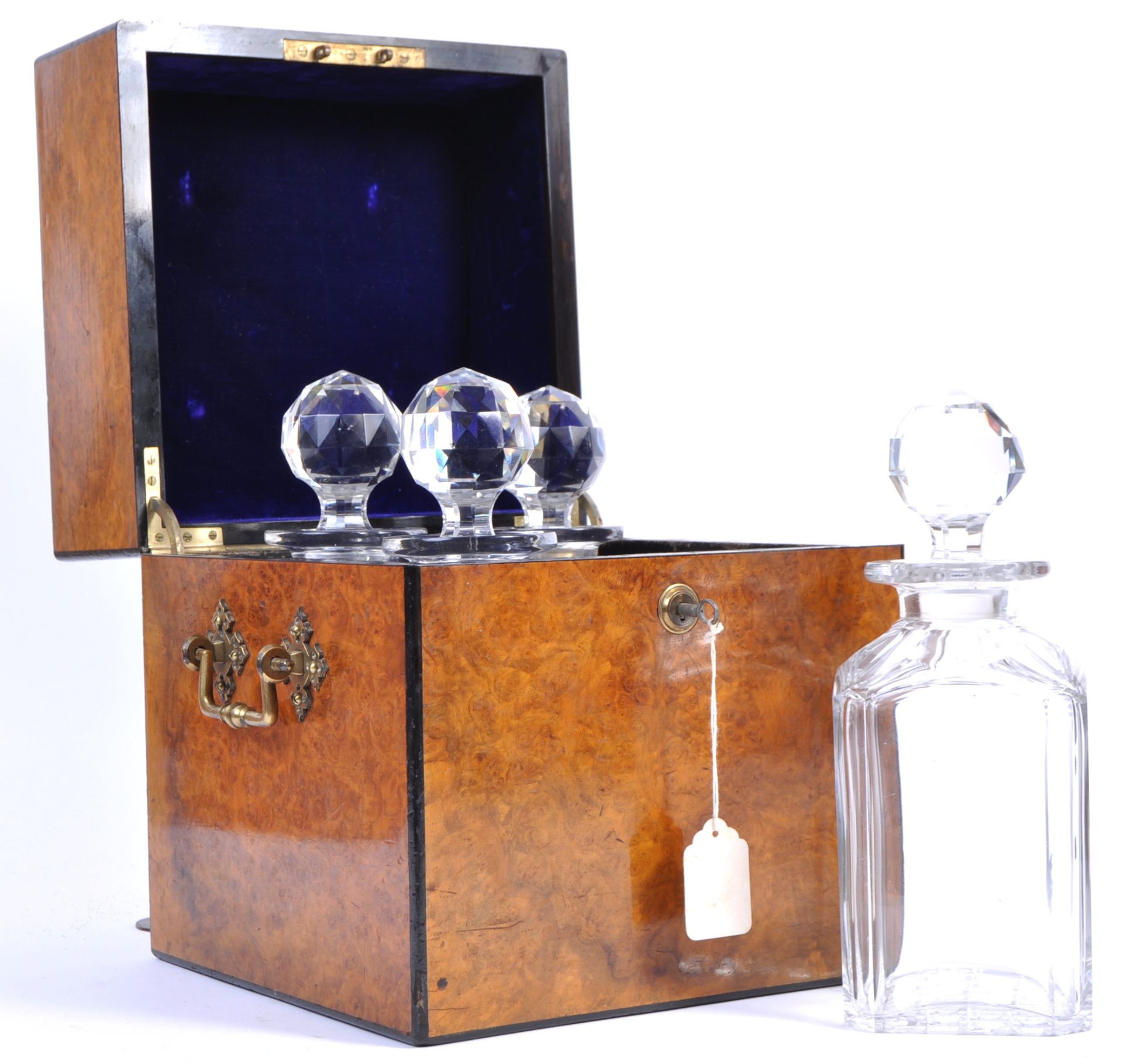 STUNNING BURR WALNUT QUADRUPLE DECANTER BOX