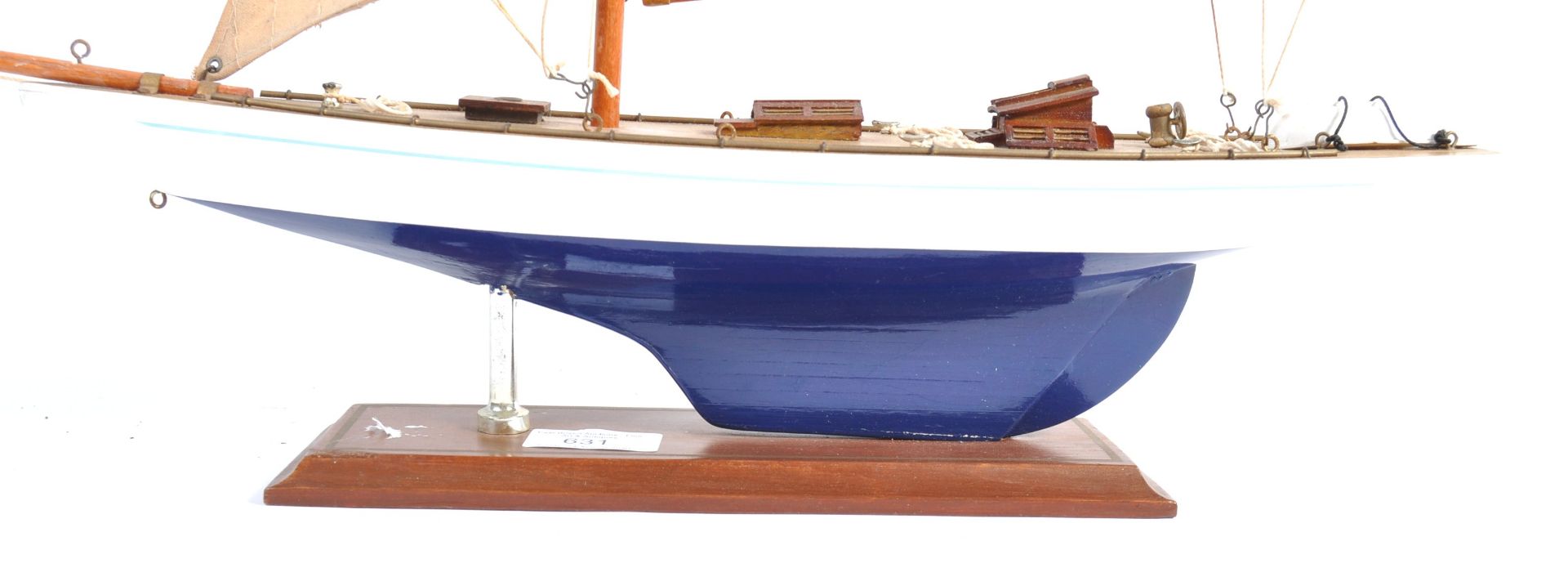 19TH / 20TH CENTURY ANTIQUE SCRATCH BUILT MODEL BOAT - Bild 3 aus 7