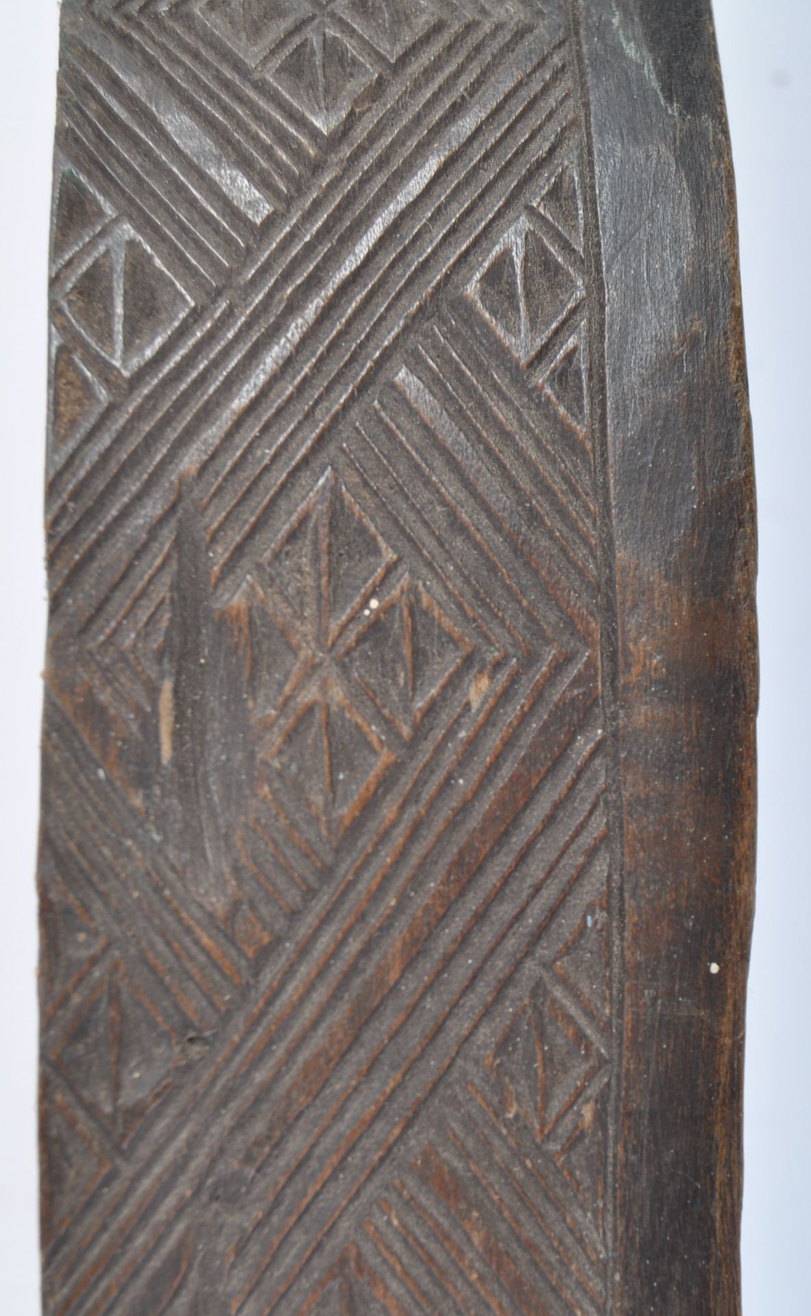 TRIBAL ANTIQUITIES - AFRICAN CONGO KUBA TUKULA HALF-MOON BOX - Bild 6 aus 7