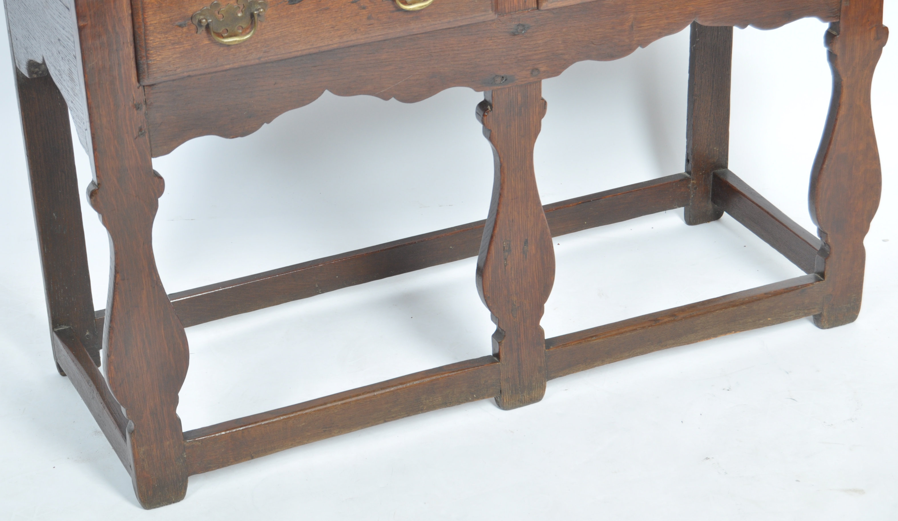 RARE IRISH ANTIQUE OAK DRESSER OF SMALL PROPORTIONS - Image 5 of 5