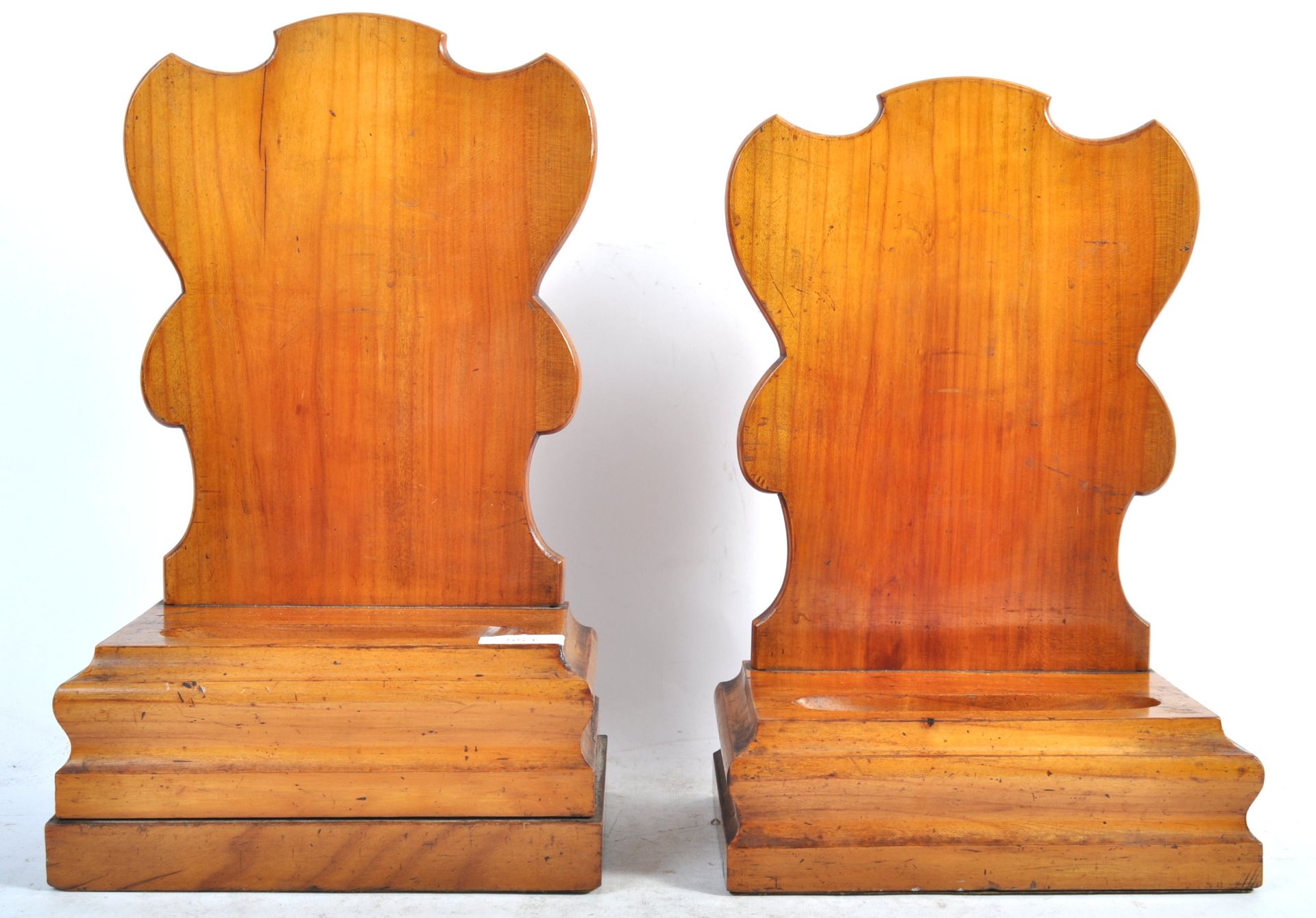 PAIR OF LATE 18TH CENTURY GEORGIAN ANTIQUE SATINWOOD PLATE STANDS