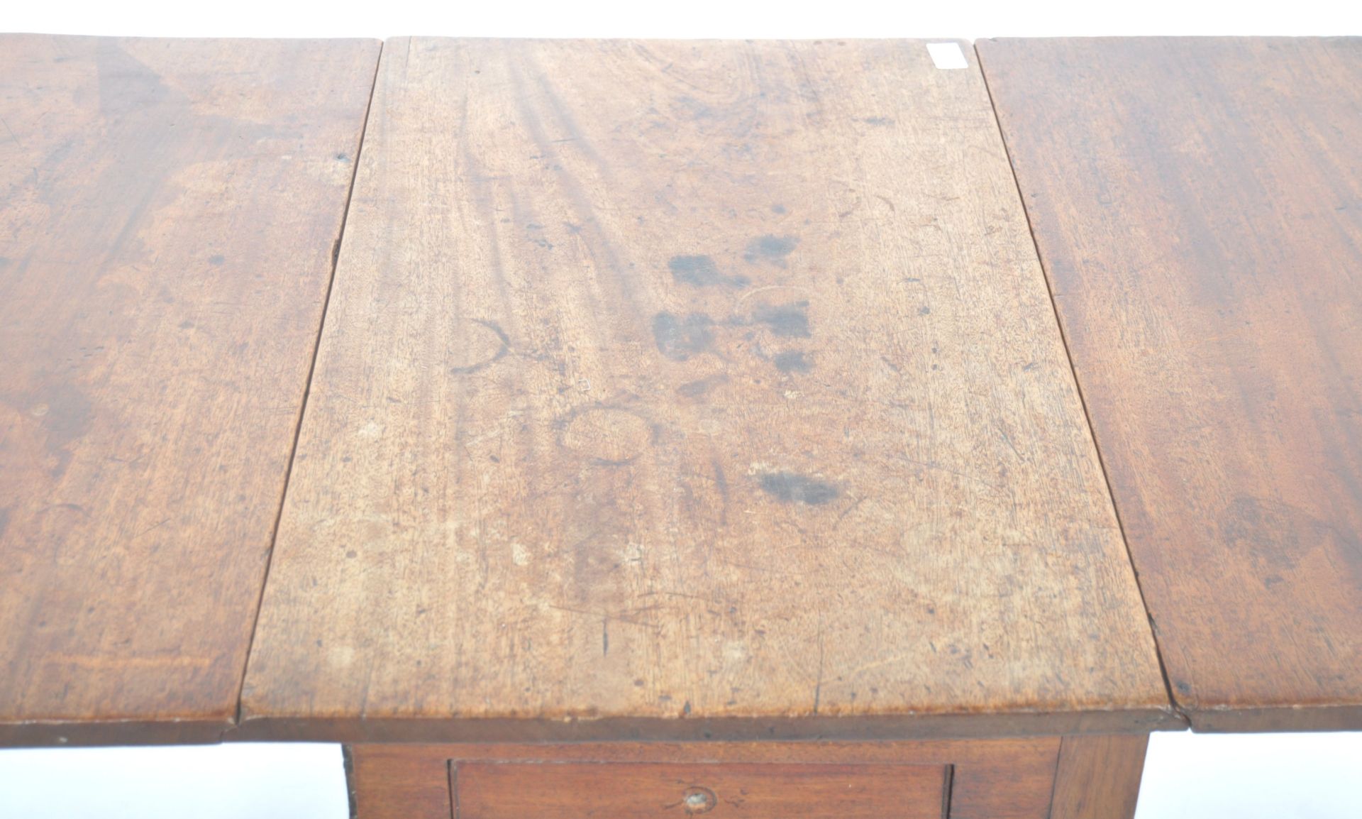 AN 18TH CENTURY GEORGIAN MAHOGANY DROP LEAF GATE LEG TABLE - Bild 6 aus 9