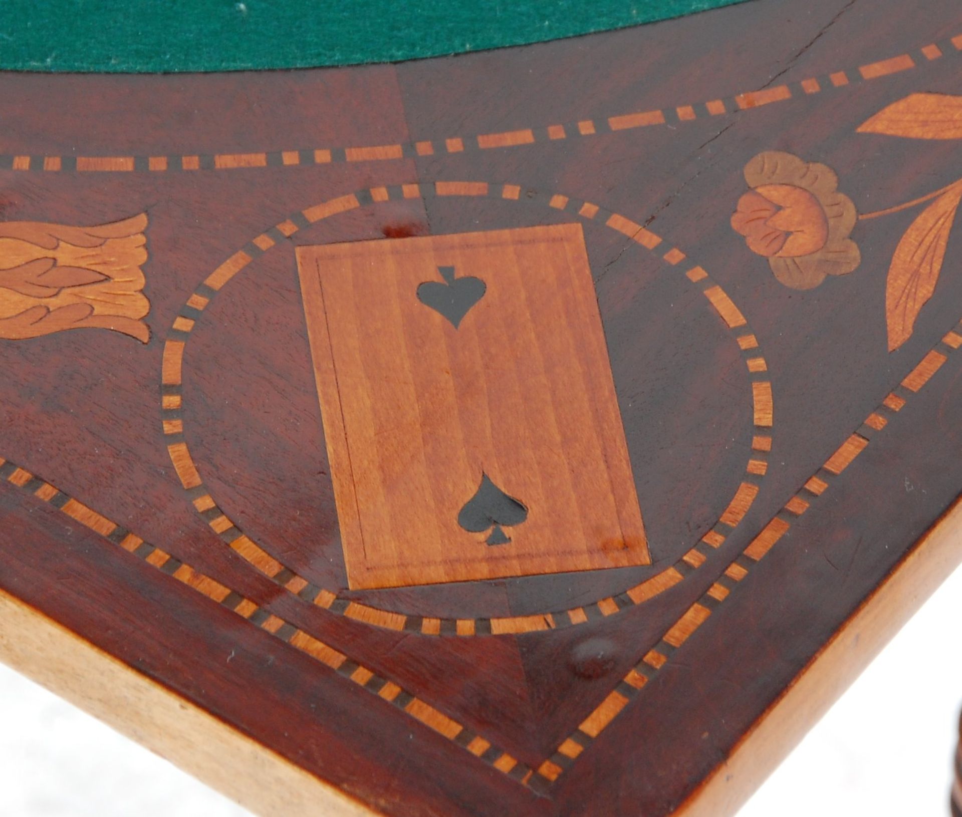 EARLY 19TH CENTURY ANTIQUE WALNUT CARD GAMES TABLE - Bild 6 aus 6