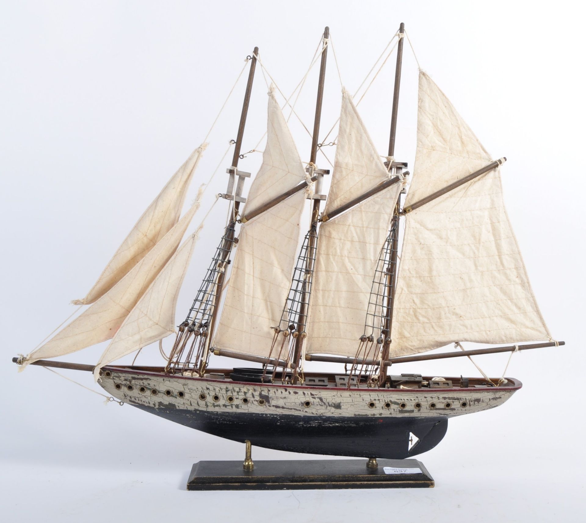 ANTIQUE MODEL MARITIME INTEREST SAILING SHIP BOAT