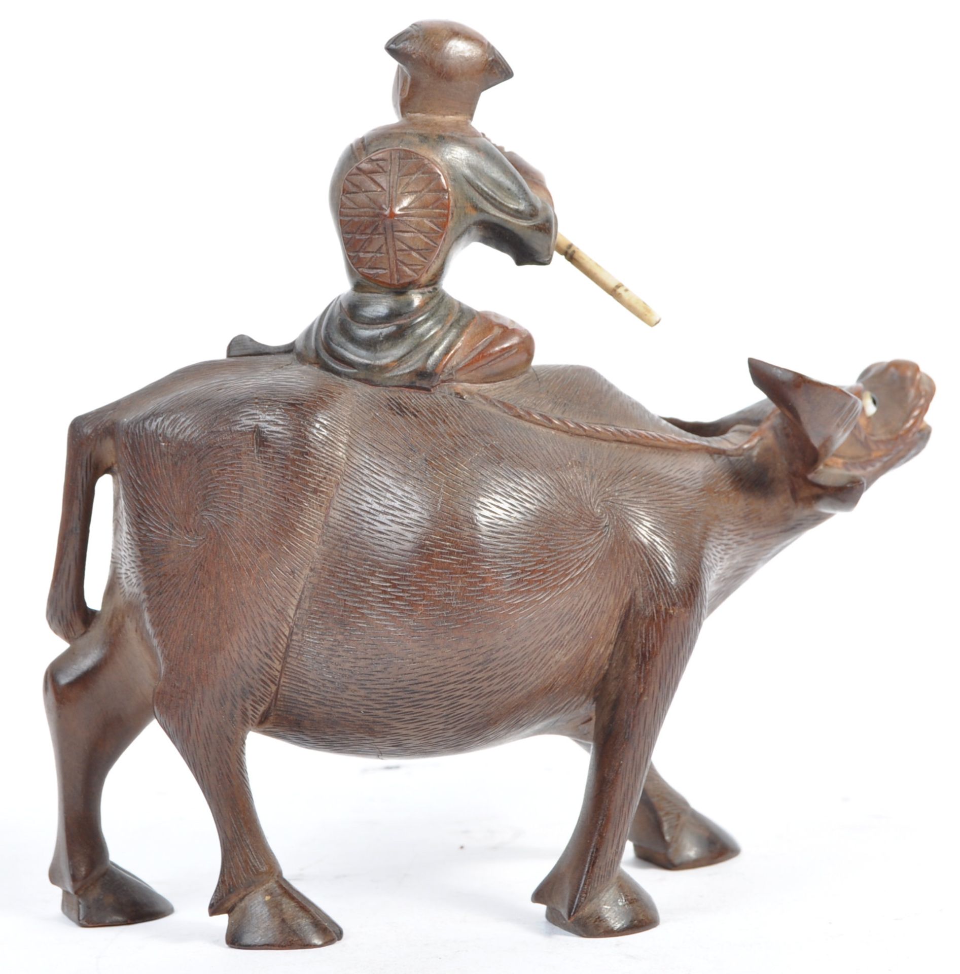 19TH CENTURY CHINESE HAND CARVED WATER BUFFALO WITH RIDER - Bild 4 aus 8