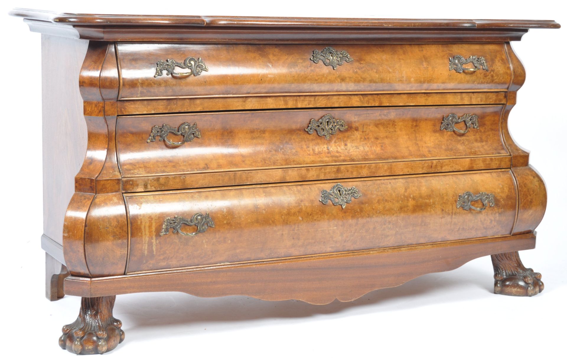 19TH CENTURY DUTCH BOMBE WALNUT COMMODE CHEST OF DRAWERS