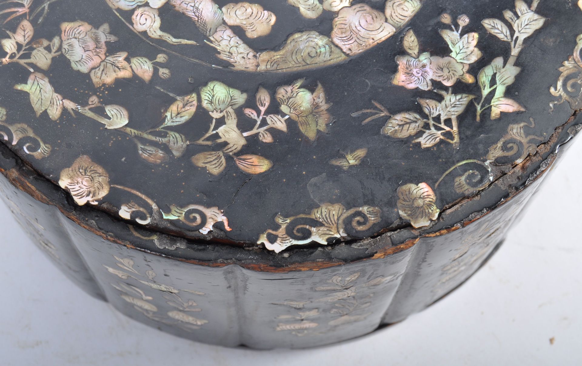 19TH CENTURY CHINESE ANTIQUE BLACK LACQUER JEWELLERY CASKET - Bild 6 aus 11