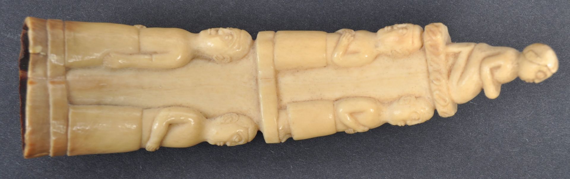 TRIBAL ANTIQUITIES - COLLECTION OF CARVED IVORY TUSKS - Bild 6 aus 15