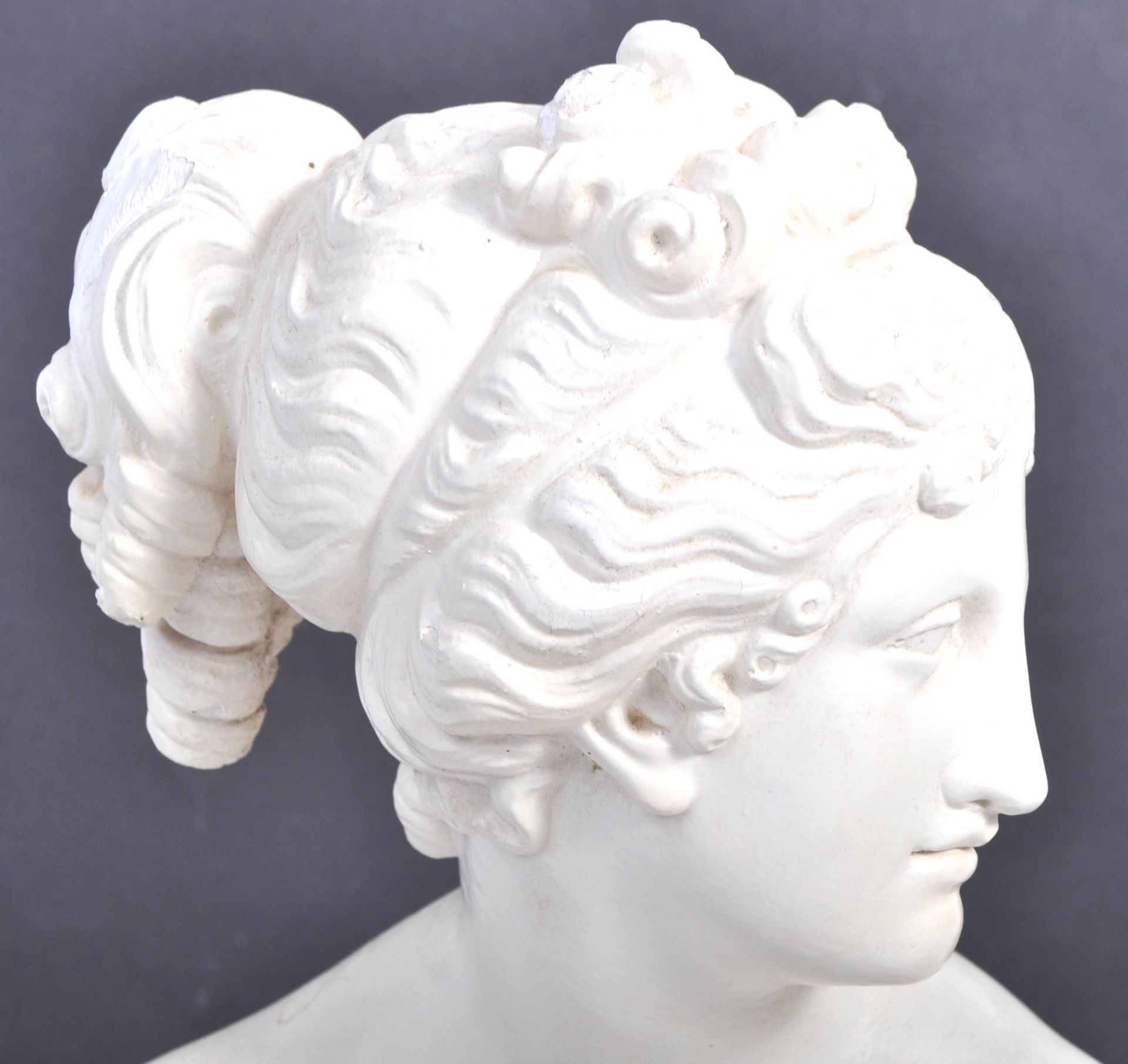 19TH CENTURY ITALIAN ANTIQUE GRAND TOUR PLASTER BUST - Bild 2 aus 9