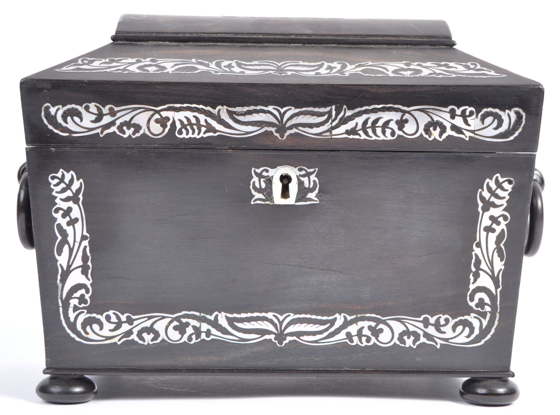 A 19TH CENTURY VICTORIAN EBONY AND MOTHER OF PEARL TEA CADDY - Bild 2 aus 7