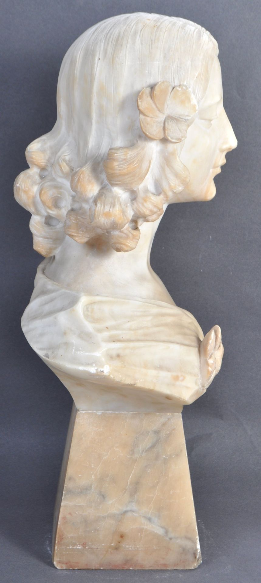 19TH CENTURY VICTORIAN ANTIQUE MARBLE BUST OF A GIRL RAISED ON A PEDESTAL BASE - Bild 8 aus 8