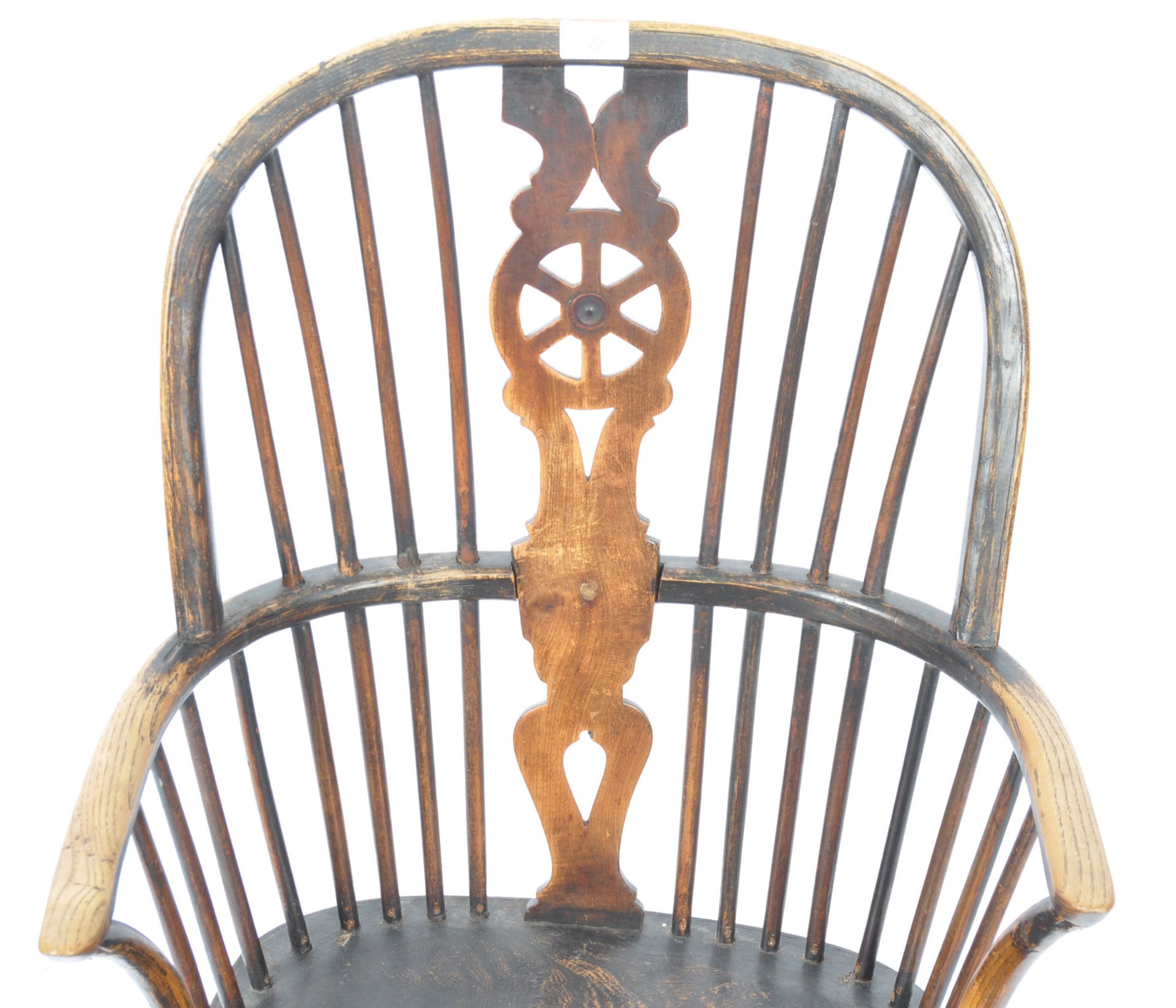 LATE 18TH CENTURY BEECH AND ELM WINDSOR ARM CHAIR - Bild 3 aus 8