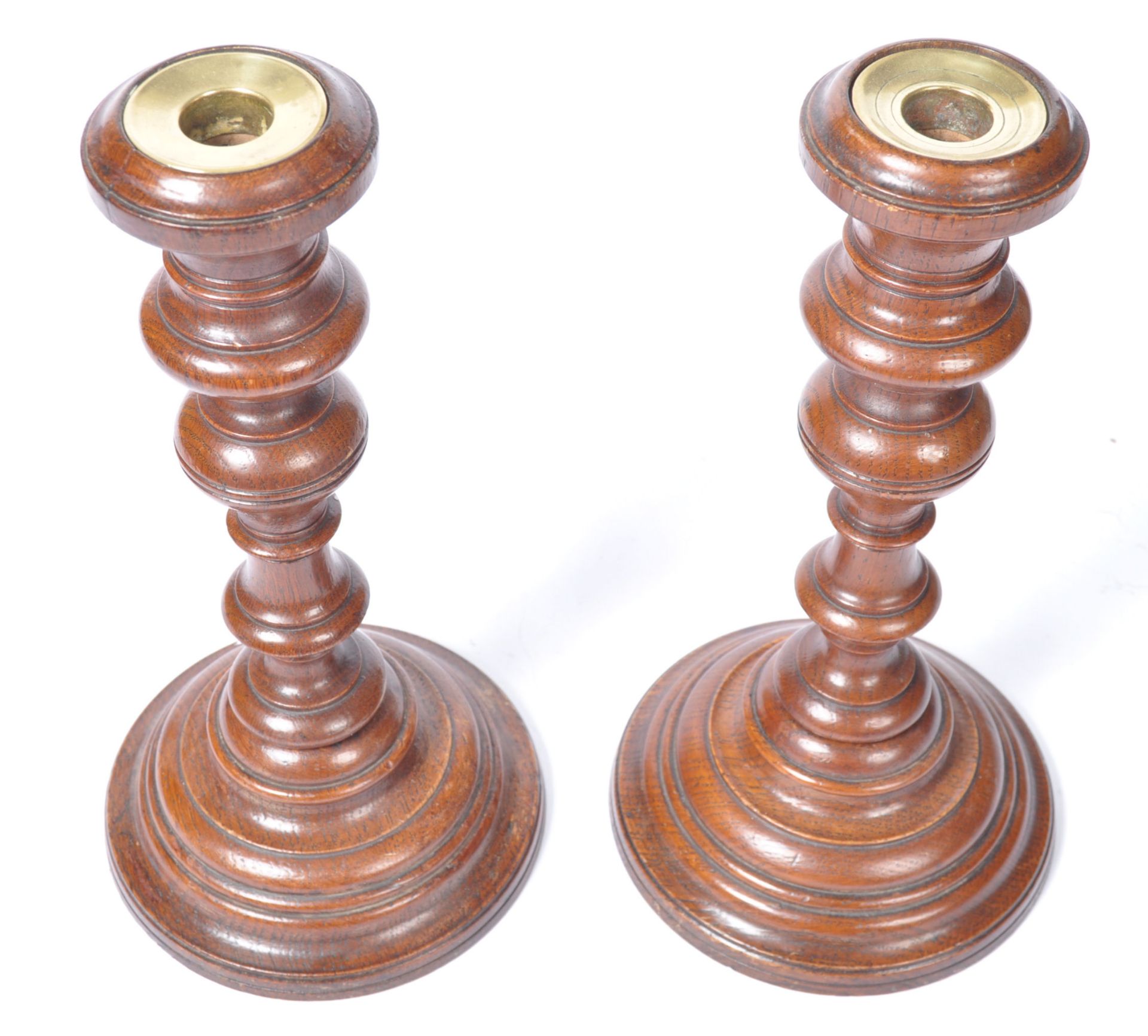 PAIR OF 19TH CENTURY TURNED WOOD TREEN CANDLESTICK - Bild 2 aus 3