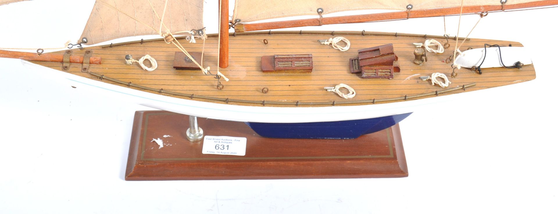 19TH / 20TH CENTURY ANTIQUE SCRATCH BUILT MODEL BOAT - Bild 2 aus 7