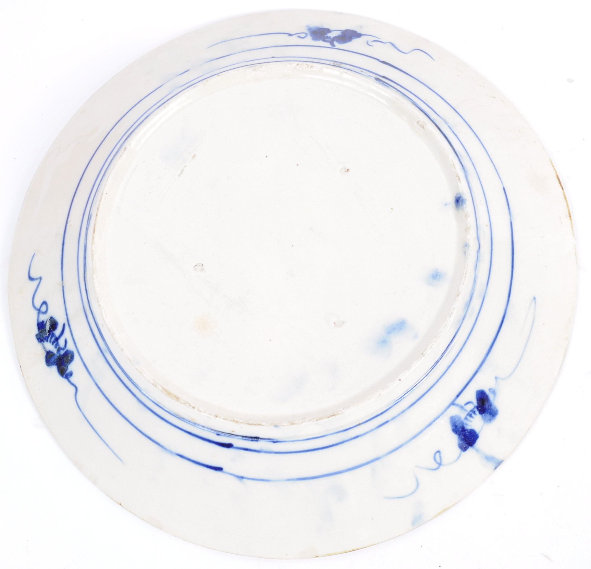 PAIR OF 19TH CENTURY JAPANESE BLUE AND WHITE PLATES - Image 5 of 6