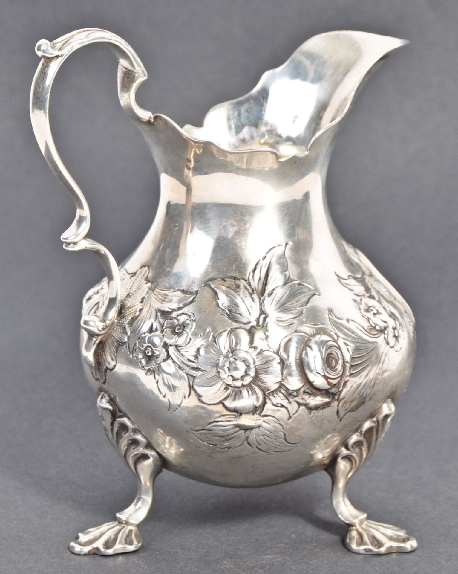 19TH CENTURY EARLY VICTORIAN HALLMARKED SILVER CREAMER - Bild 2 aus 6