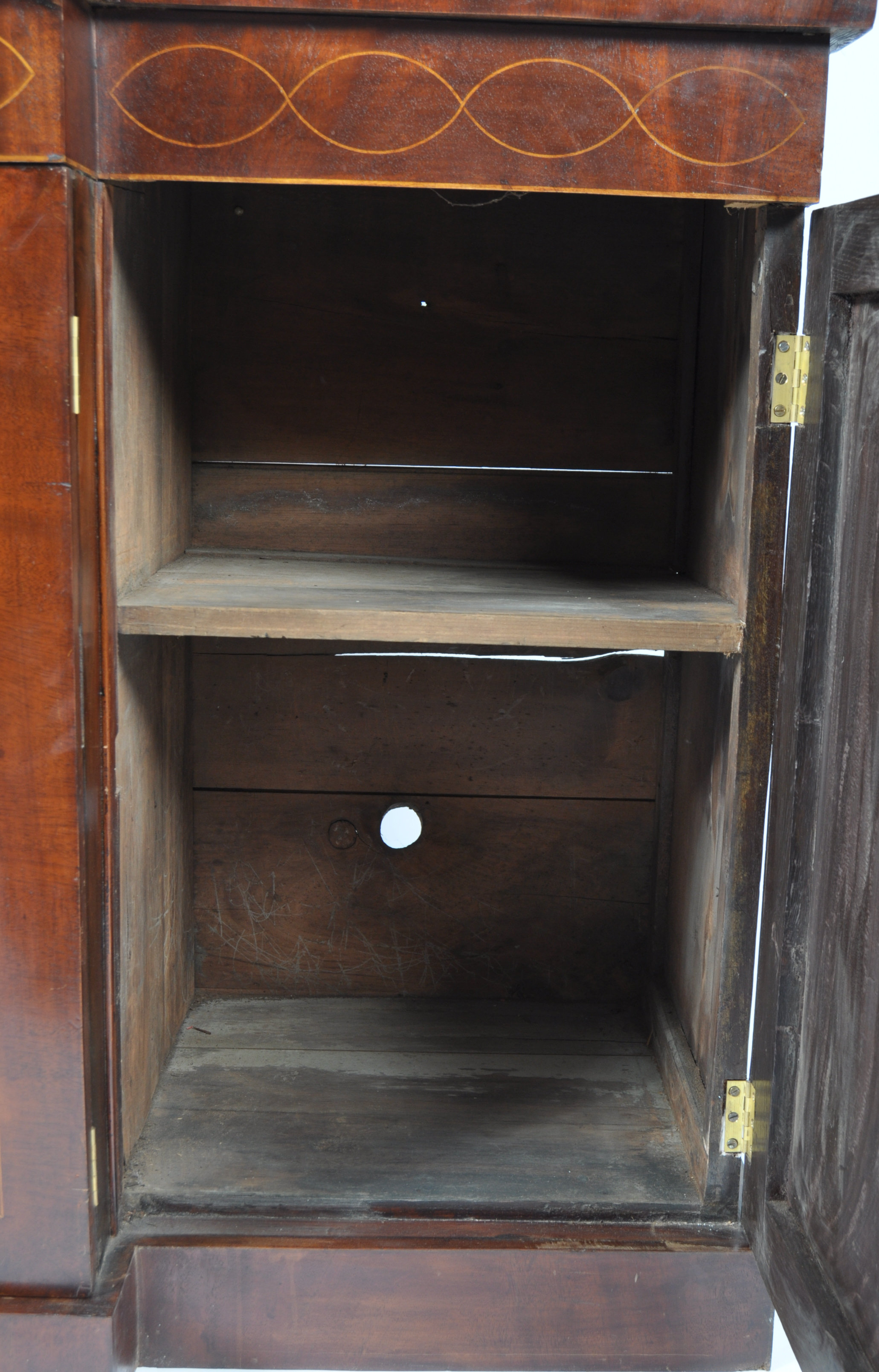 LARGE AND IMPRESSIVE GEORGIAN BREAKFRONT BOOKCASE - Image 10 of 13