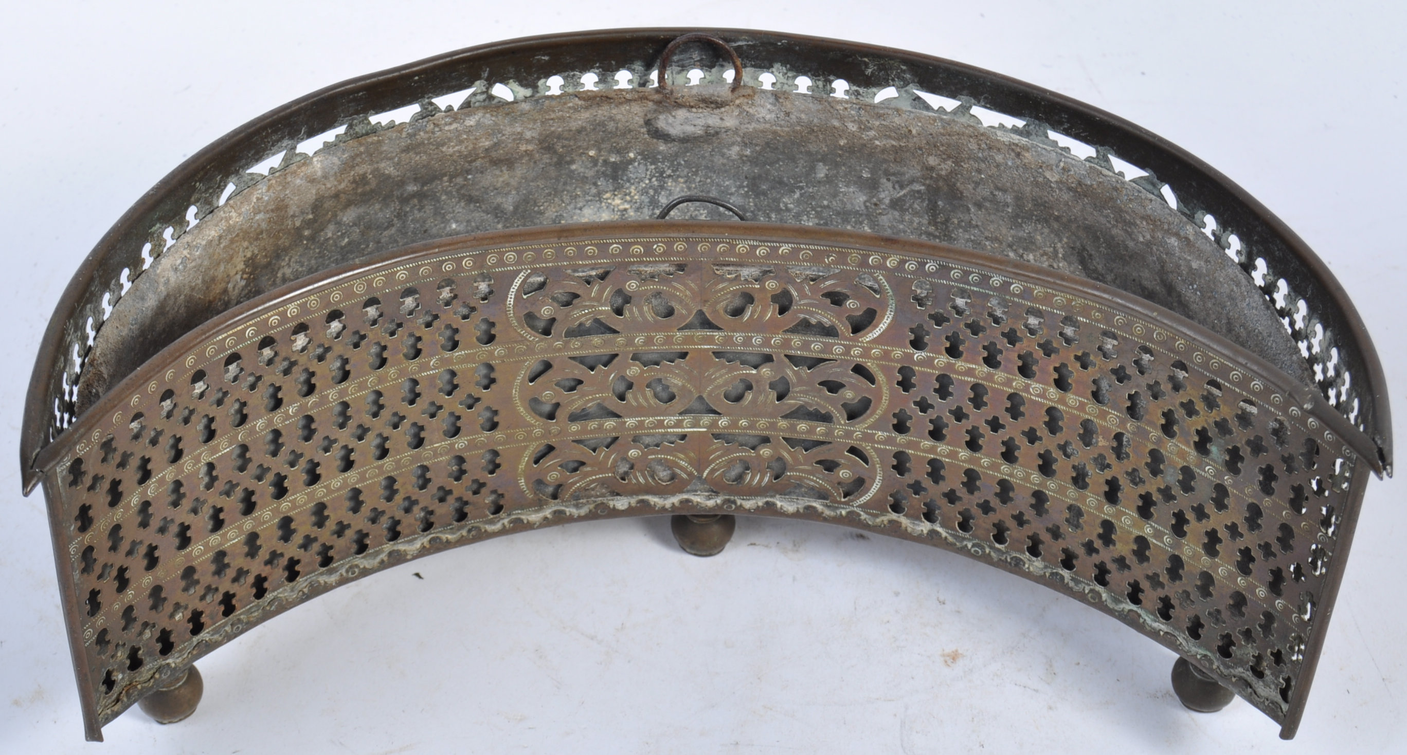 19TH CENTURY VICTORIAN GOTHIC BRASS PIERCED PLANTER - Image 2 of 6