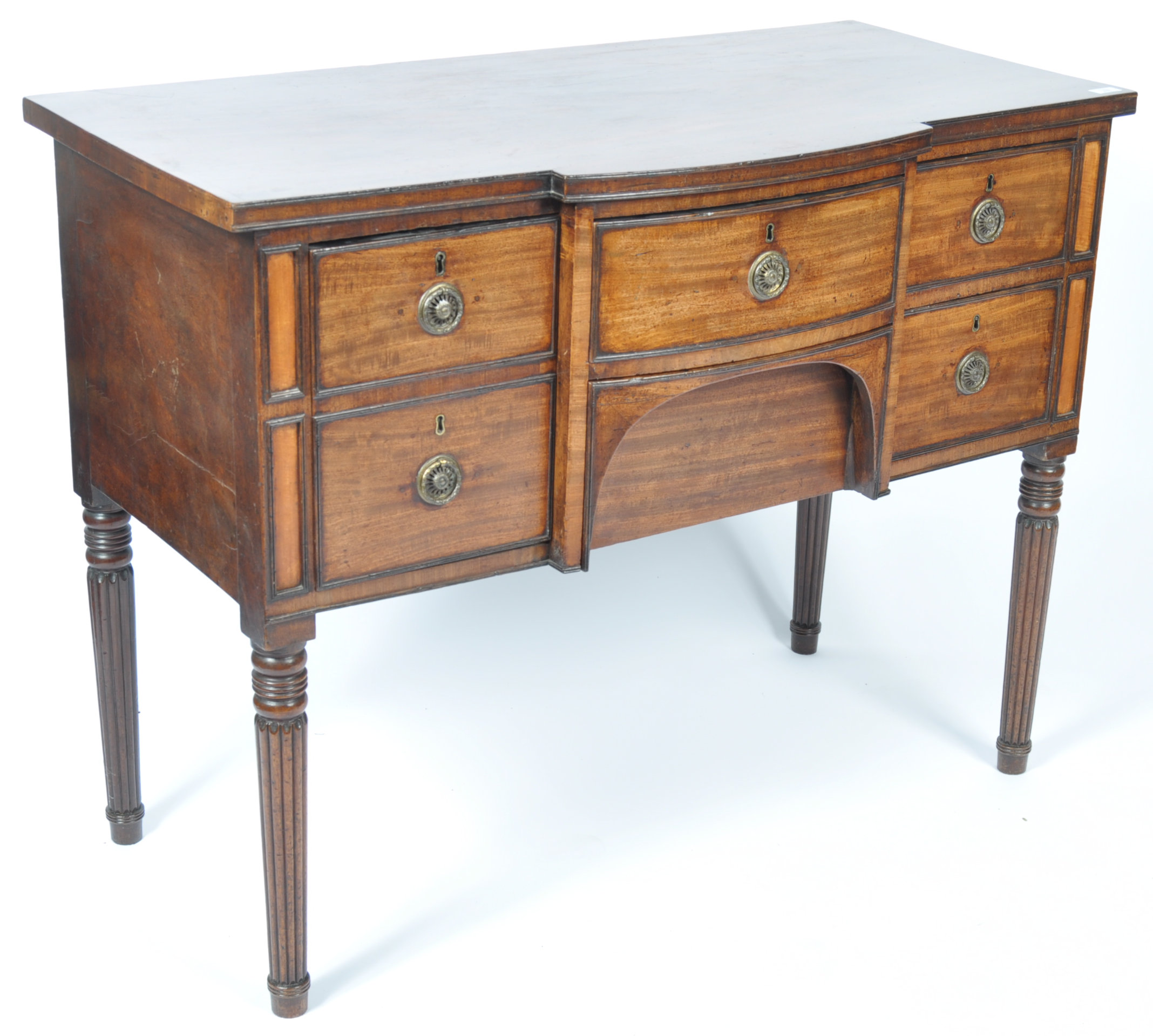 EARLY 19TH CENTURY GEORGIAN MAHOGANY SIDEBOARD - Image 2 of 10