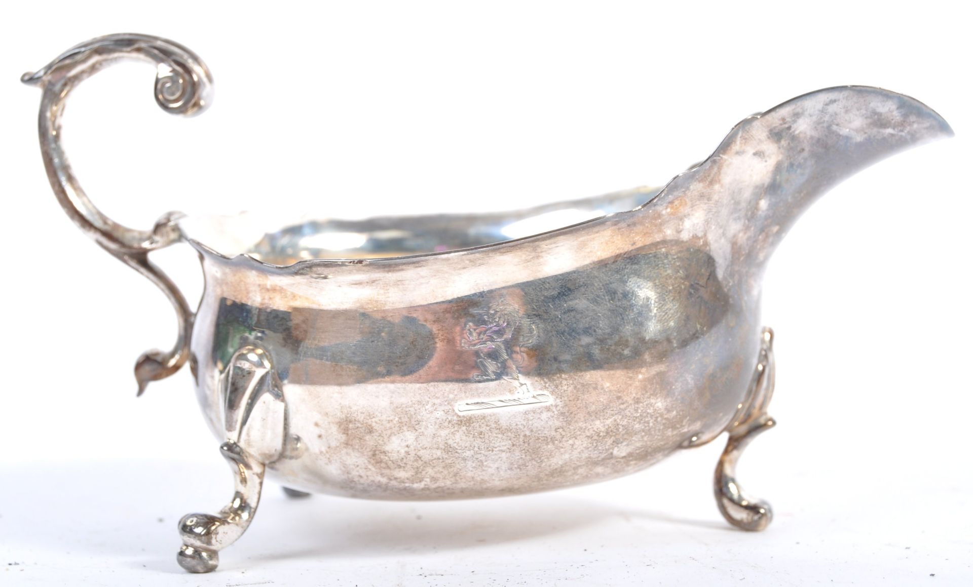 18TH CENTURY GEORGE II ENGLISH SILVER HALLMARKED SAUCE BOAT - Bild 3 aus 12