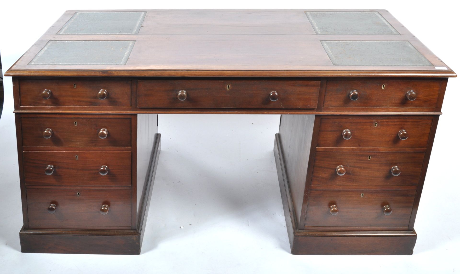 IMPRESSIVE 19TH CENTURY MAHOGANY PARTNERS DESK - Bild 2 aus 9