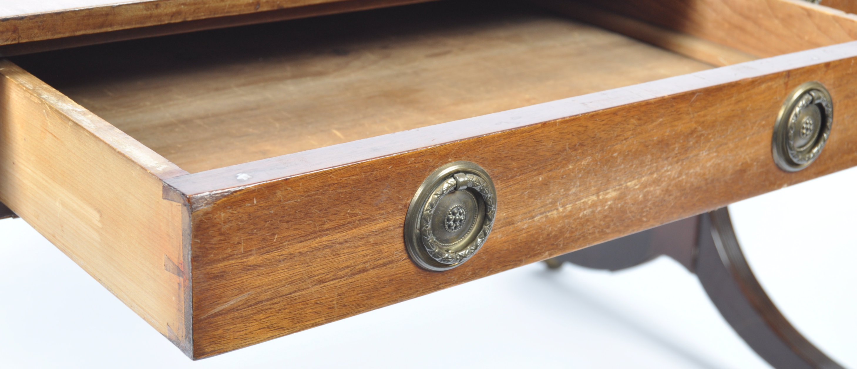 19TH CENTURY GEORGIAN ENGLISH MAHOGANY LIBRARY TABLE - Image 5 of 7