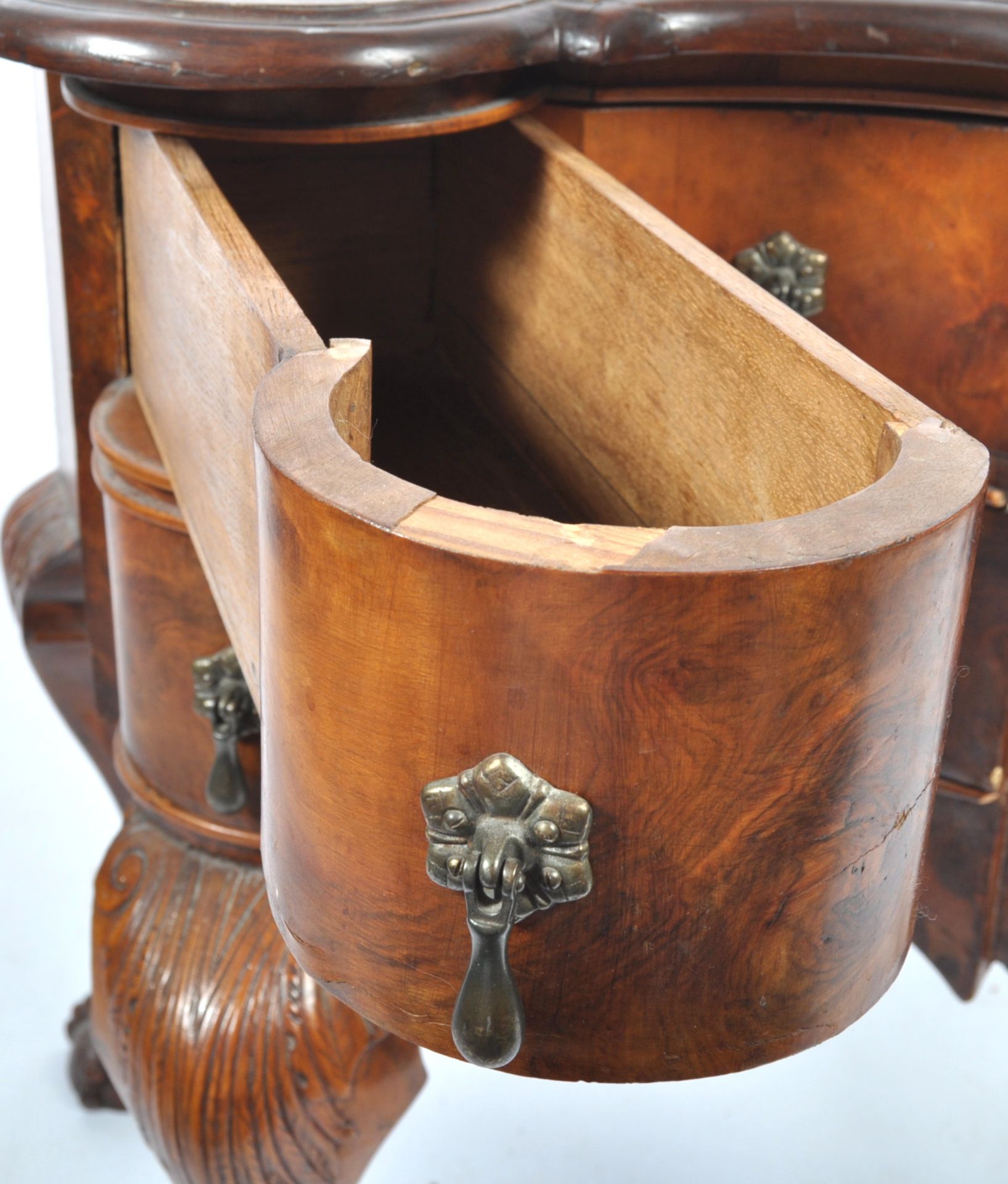 18TH CENTURY GEORGIAN WALNUT LOWBOY TABLE - Bild 4 aus 8