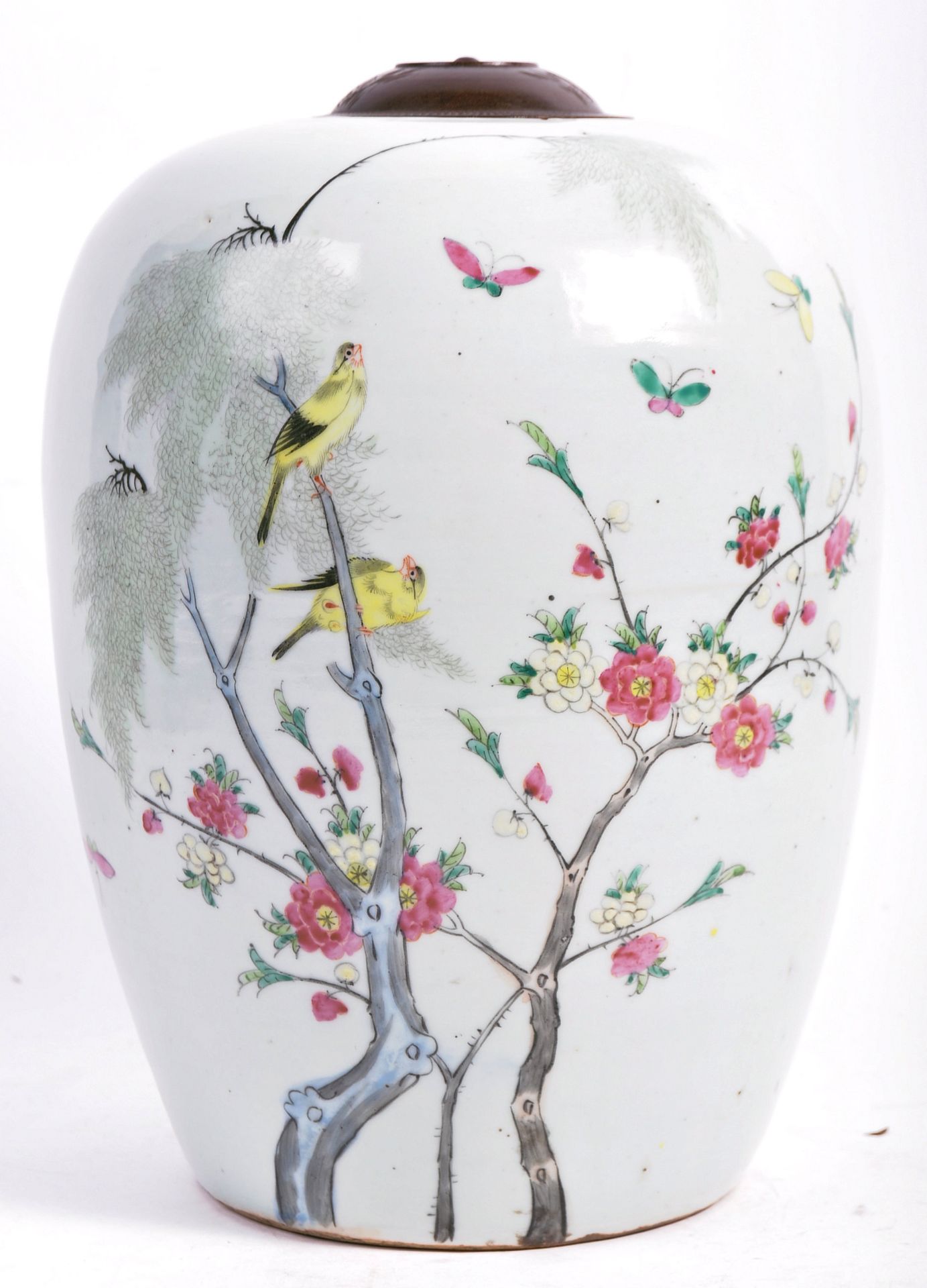 19TH CENTURY CHINESE HAND PAINTED TEMPLE VASE