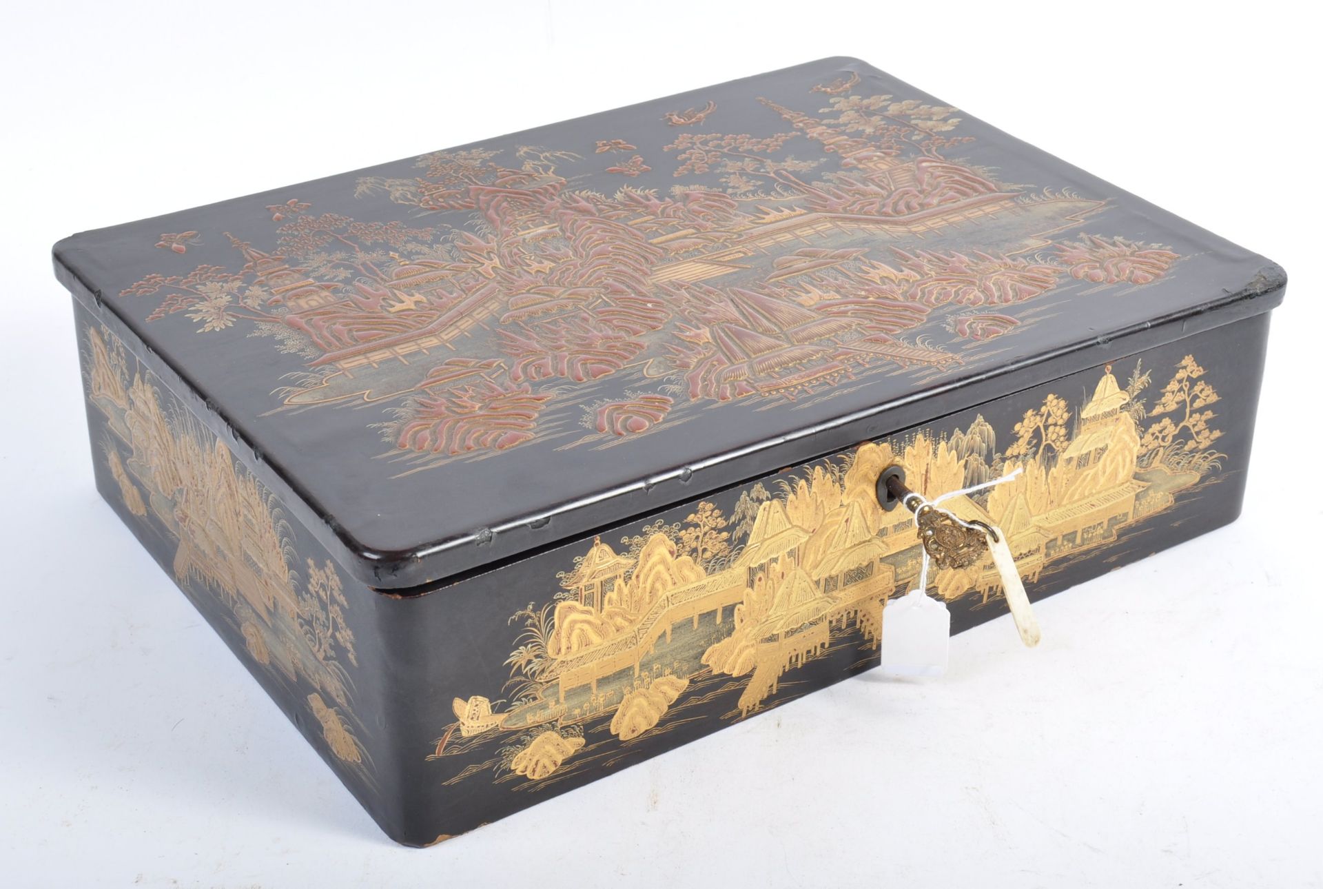 19TH CENTURY CHINESE ANTIQUE BLACK LACQUER WORKBOX
