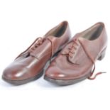 PAIR OF WWII WOMEN'S LAND ARMY LEATHER SHOES