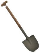 WWII SECOND WORLD WAR MILITARY TRENCHING SHOVEL