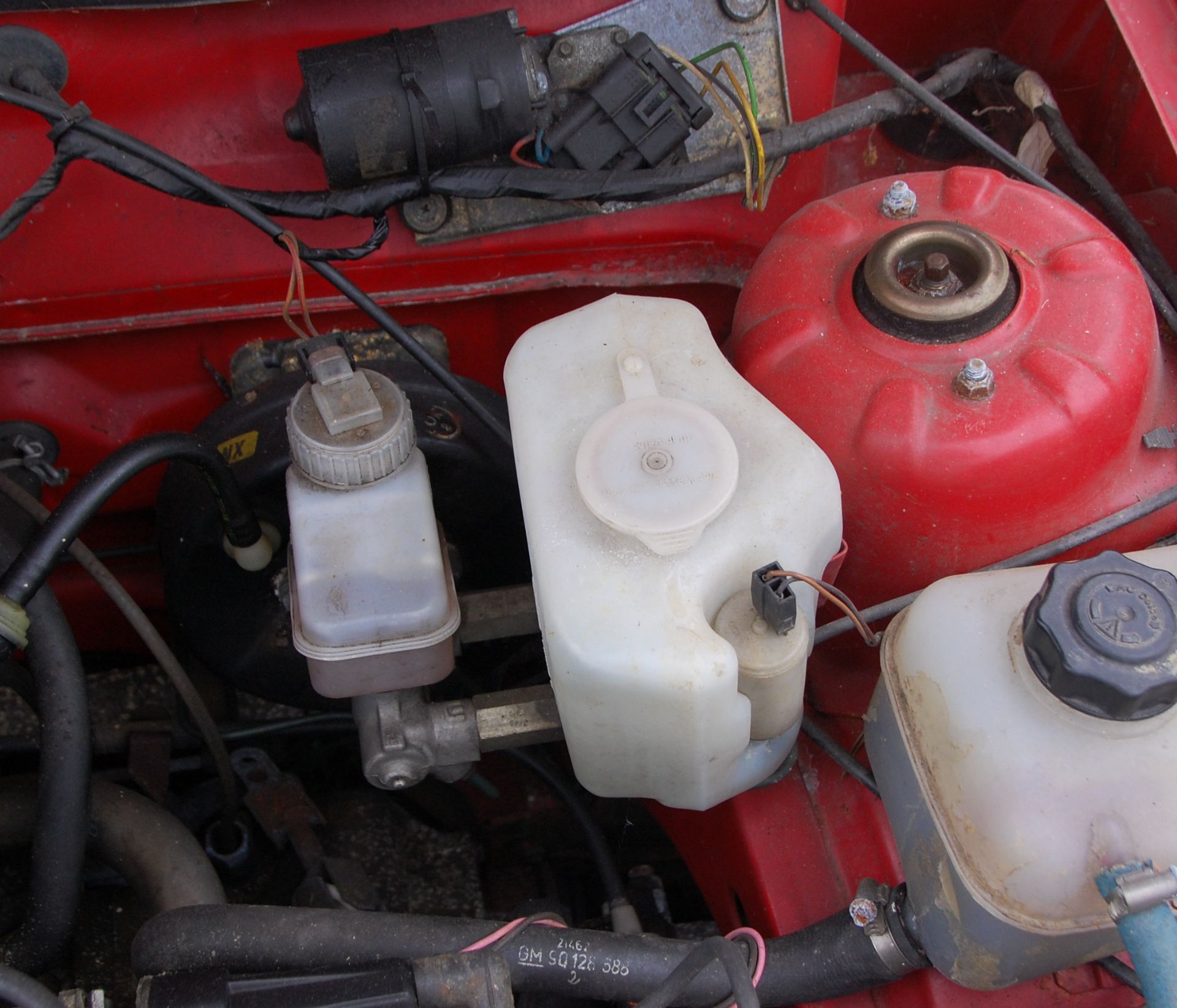 STUNNING UNRESTORED 1990 VAUXHALL NOVA MERIT 1200CC IN RED - Bild 52 aus 78